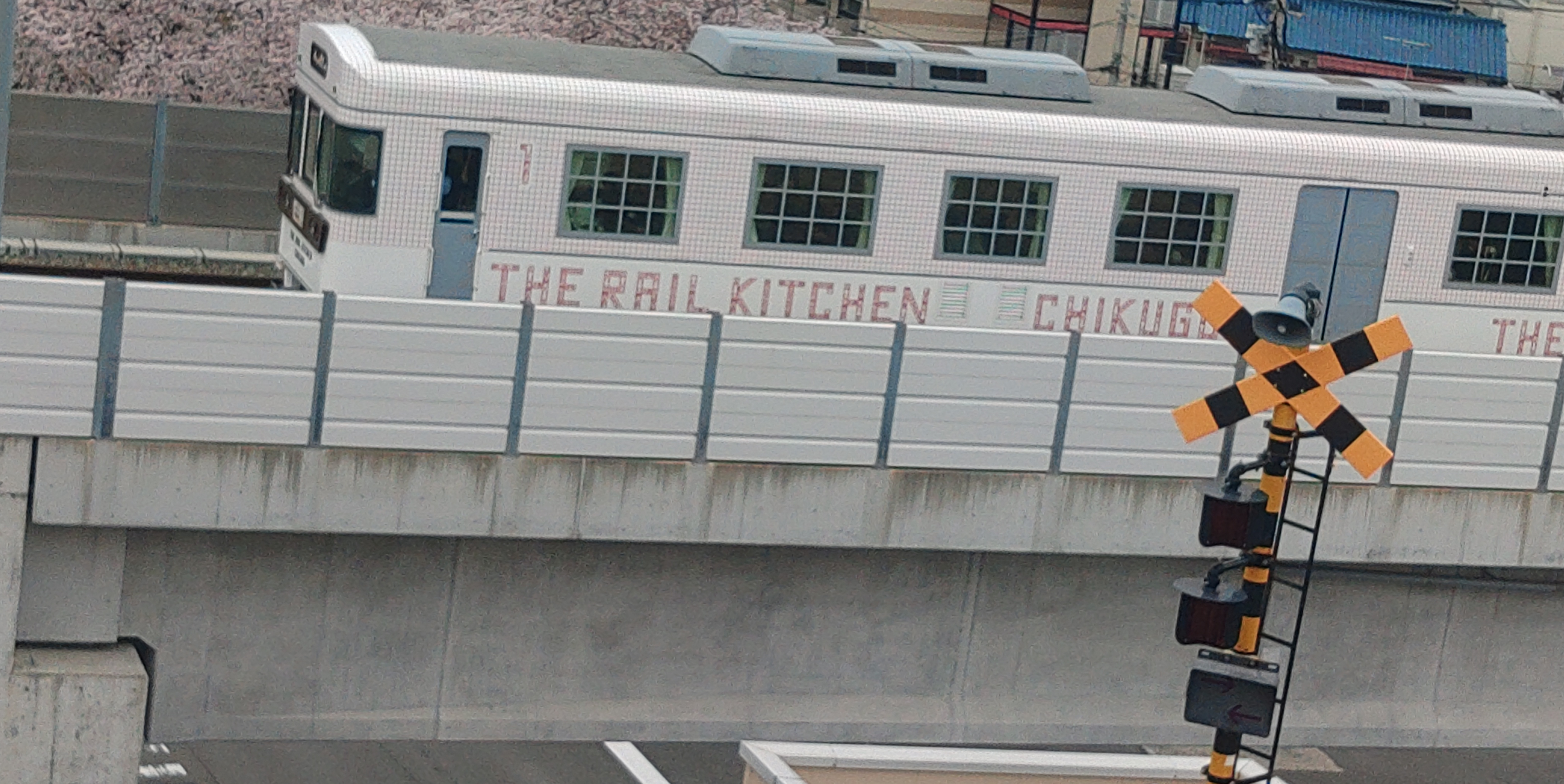 空間に人々が集い、新たな活力がうまれる時を私たちが創造します